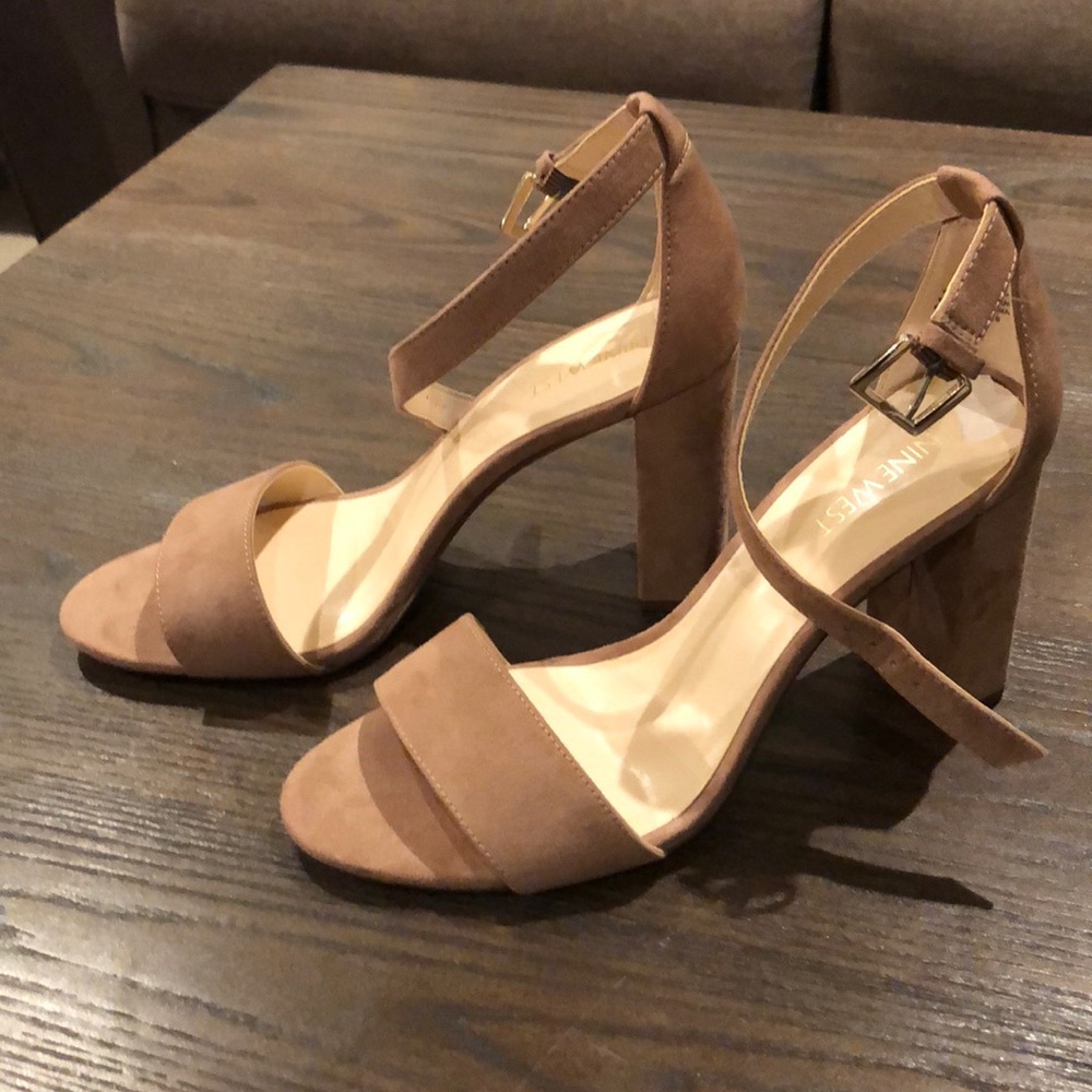 ❗️SOLD ❗️NWOT {Nine West} Ankle Strap Heels